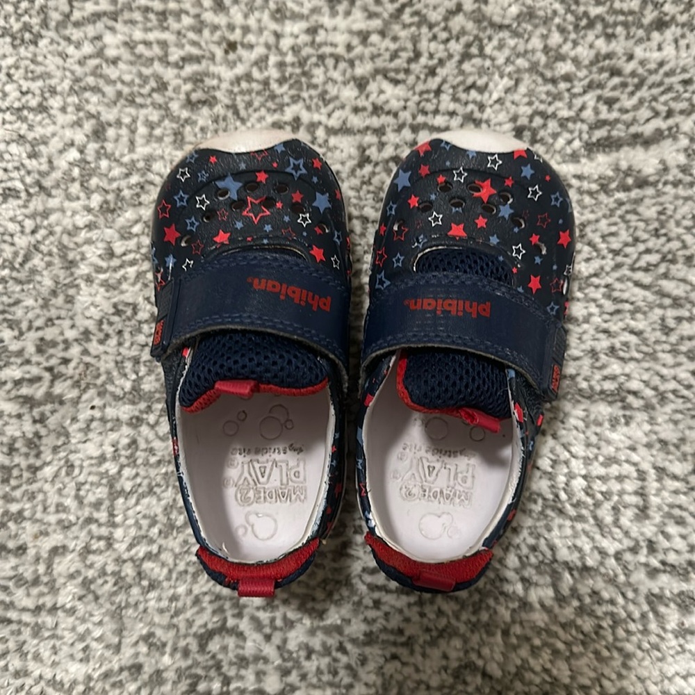 Stride rite toddler shoes